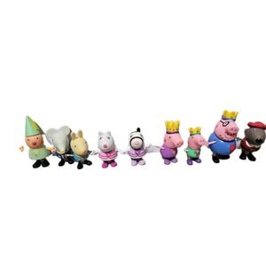 Jazwares Peppa Pig Crown Figures Royal Family 9 Piece Set